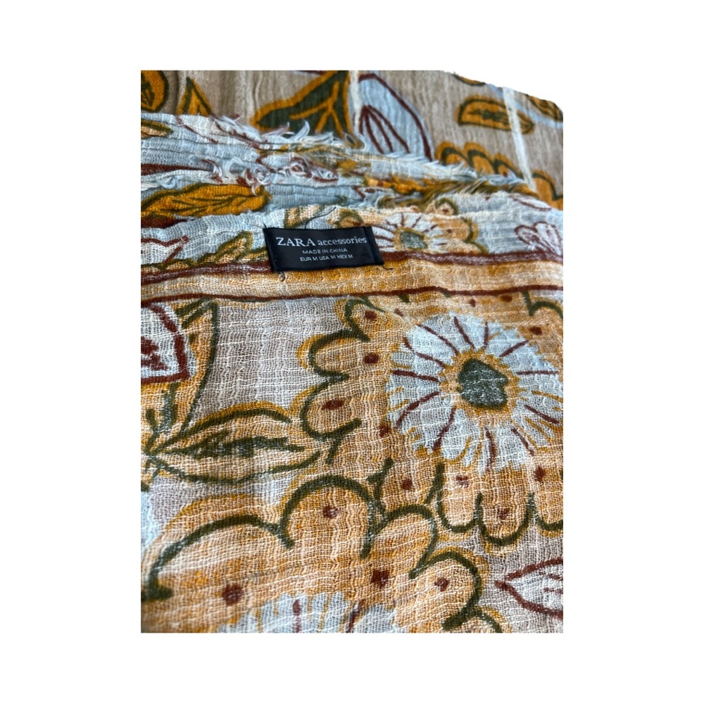 Zara Big Scarf 🧣 - Picture 5 of 6